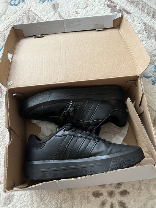 Adidas origianl de peile