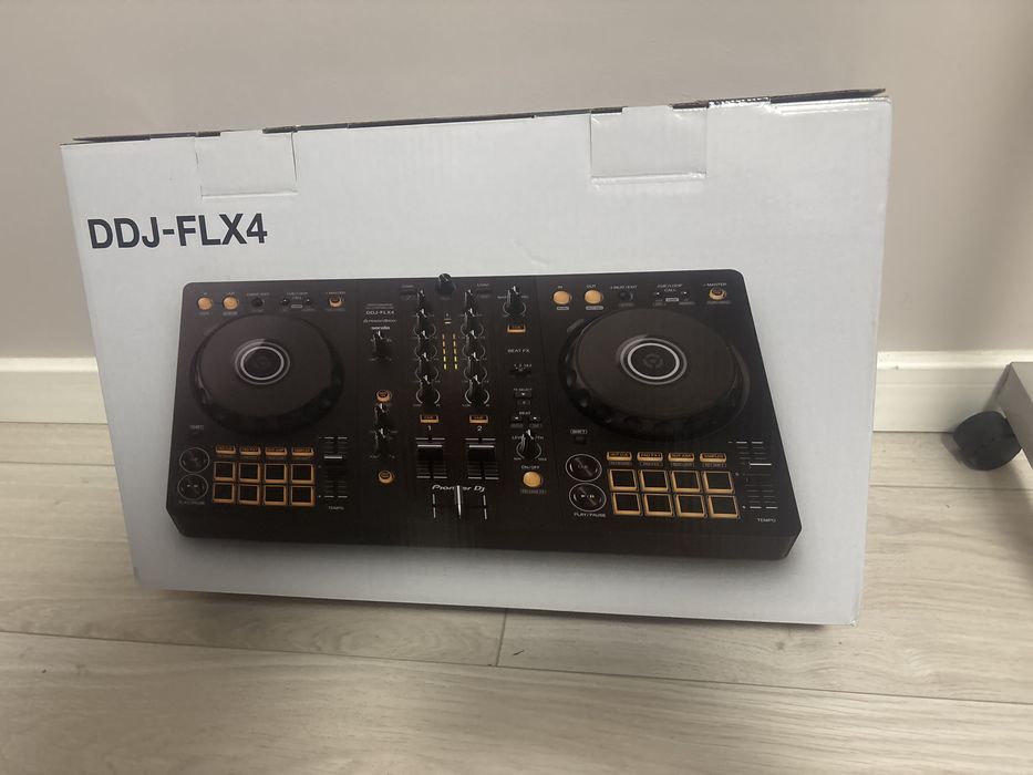Продаю DJ контроллер Pioneer DDJ-FLX4.