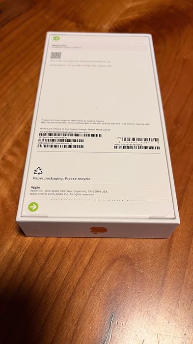 iPhone 17 Pro Cosmic Orange