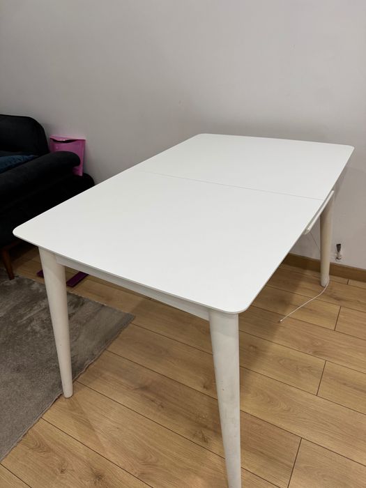 Трапезна разтегателна бяла маса