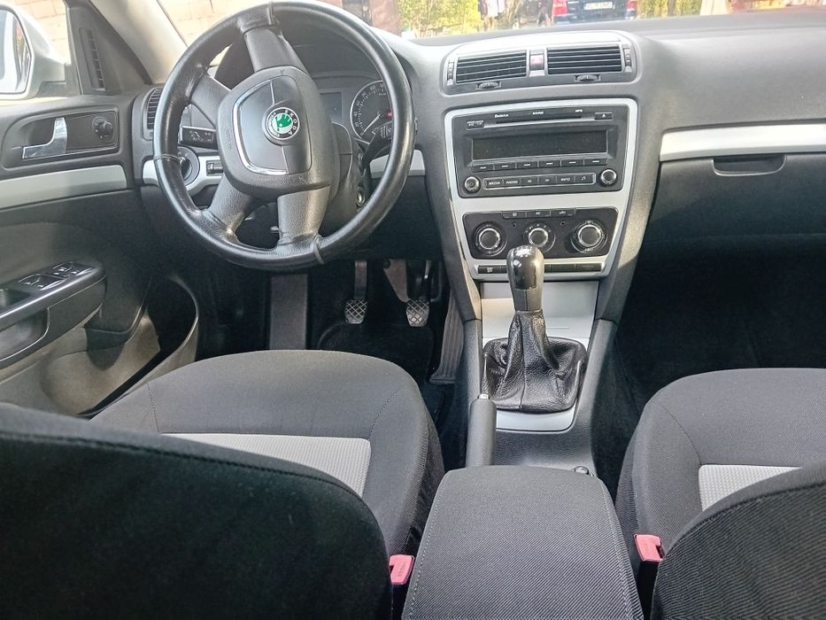 Vând Skoda Octavia