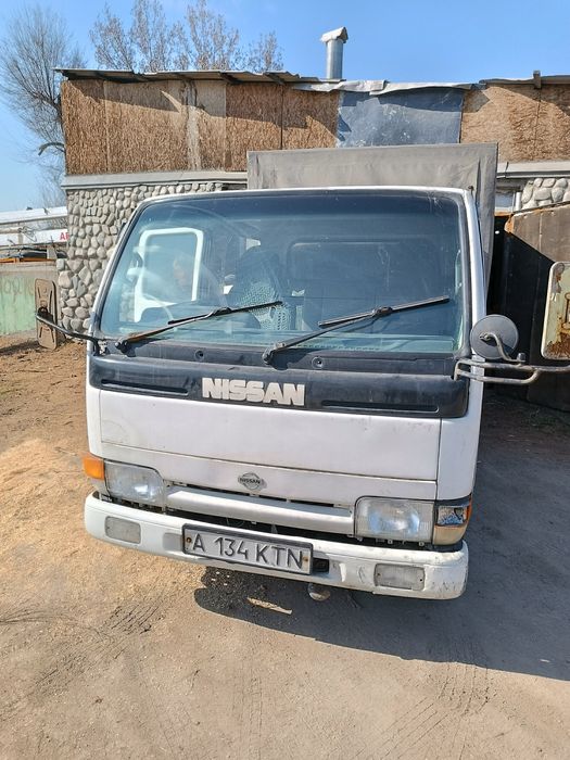 Продам Ниссан атлас