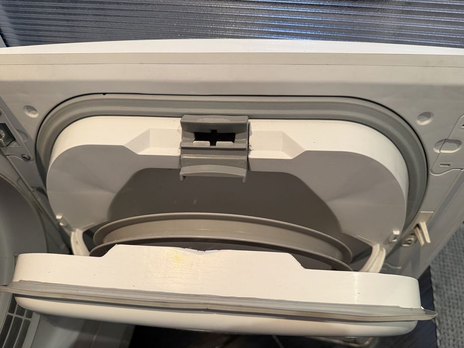 Сушилня Electrolux 7 кг кондензна с термопомпа