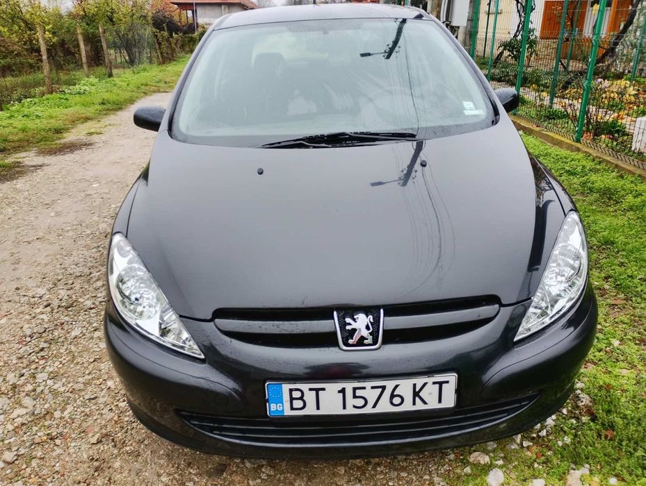 Продавам Пежо 307