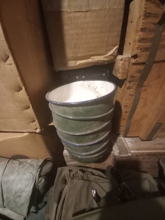 Военна видове маска каска и военна много други оригинал