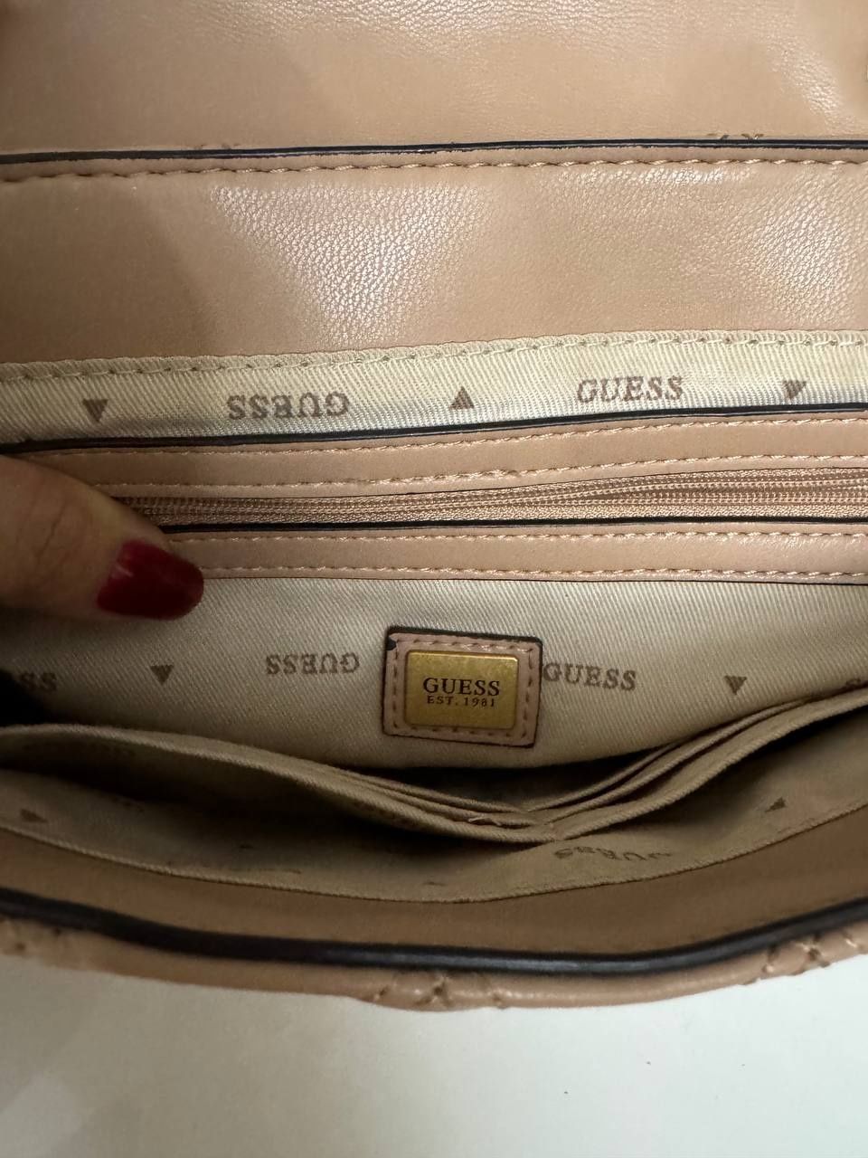 Сумка GUESS  USA, оригинал, в отличном состоянии.
