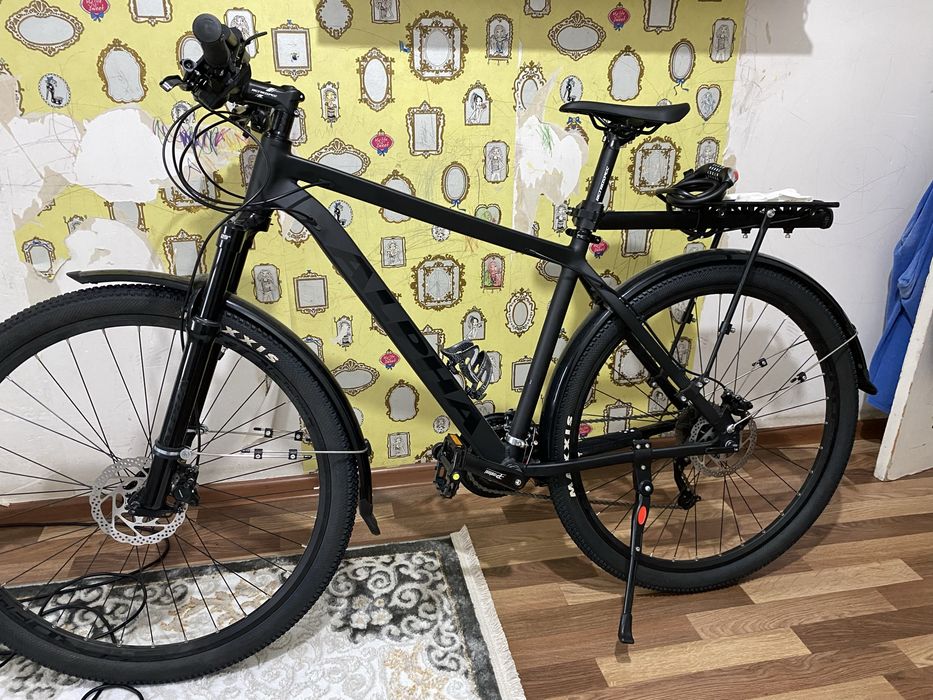 Продам велосипед. Обсолютно новый, весь собран и укомплектован.