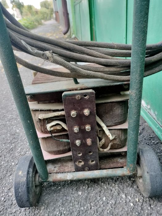 Aparat de sudură clasic ,bobinat cu sirmă cupru.