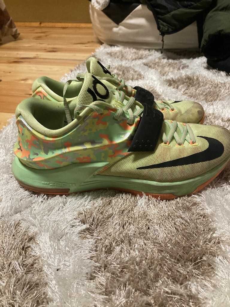 Basketball shoes KD 7 Easter (Size 44.5)