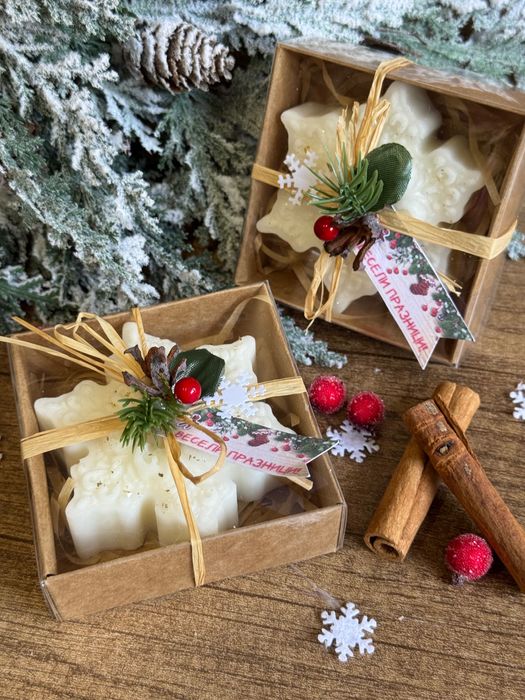 Бюджетни коледни  свещи