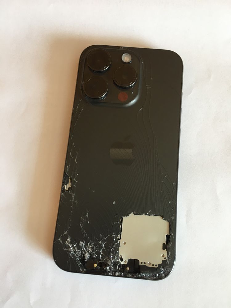 IPhone 15 Pro за части
