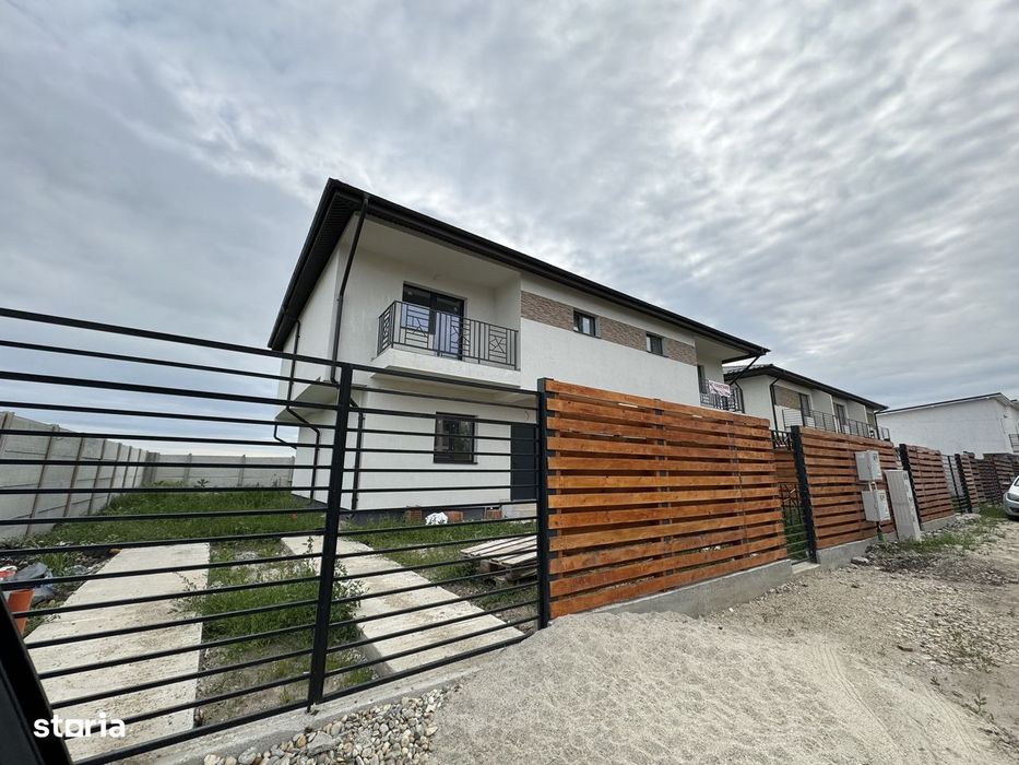 Casa/ Duplex  La Cheie   4 Camere , 120 Mp Utili, Toate Utilitatile