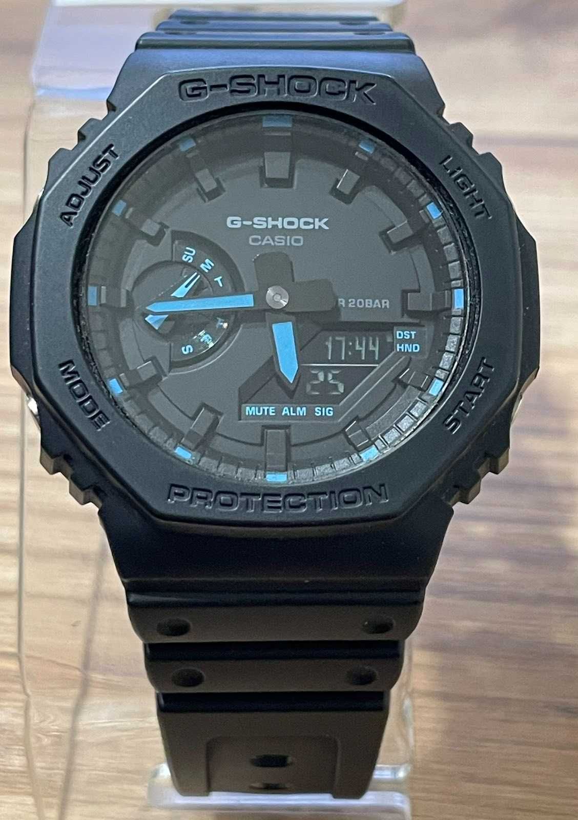 Часовник CASIO G-SHOCK  GA-2100