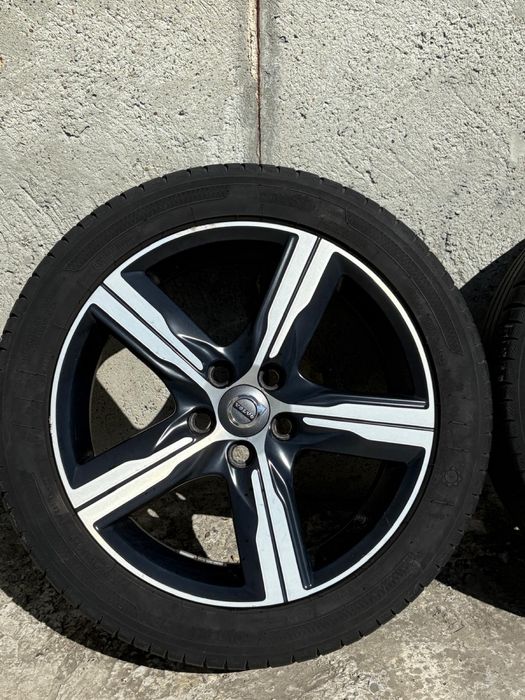 Cauciucuri Volvo 225/45 R17