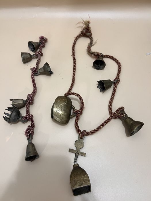 Doua siraguri cu 11 clopotei