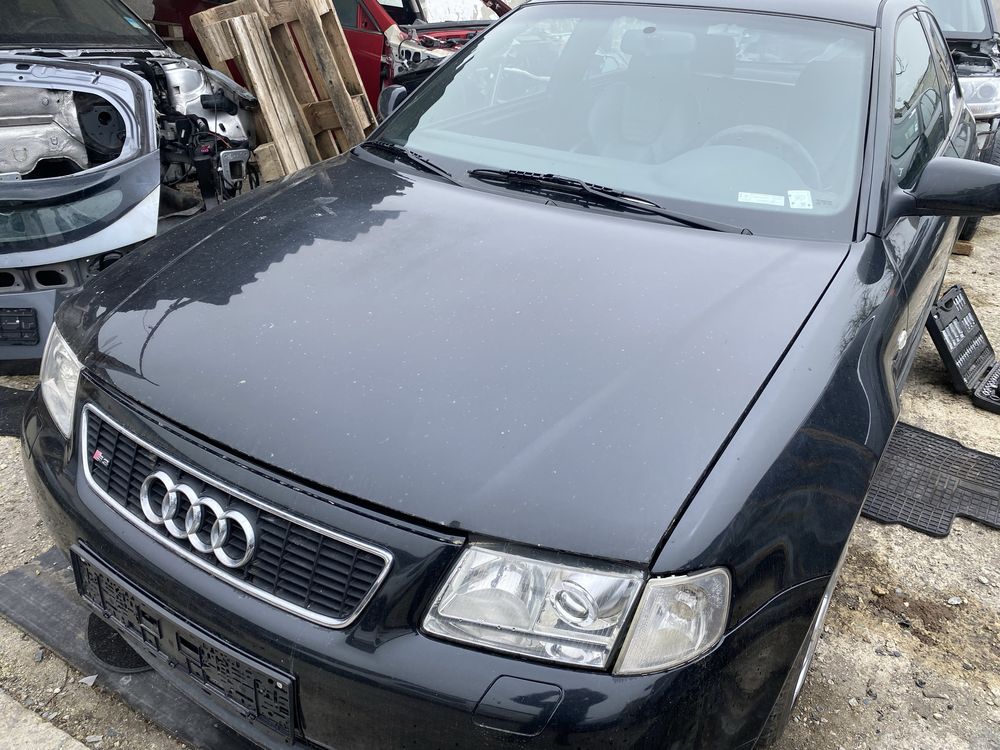 Преден капак ауди а3 С3 2002г отличен