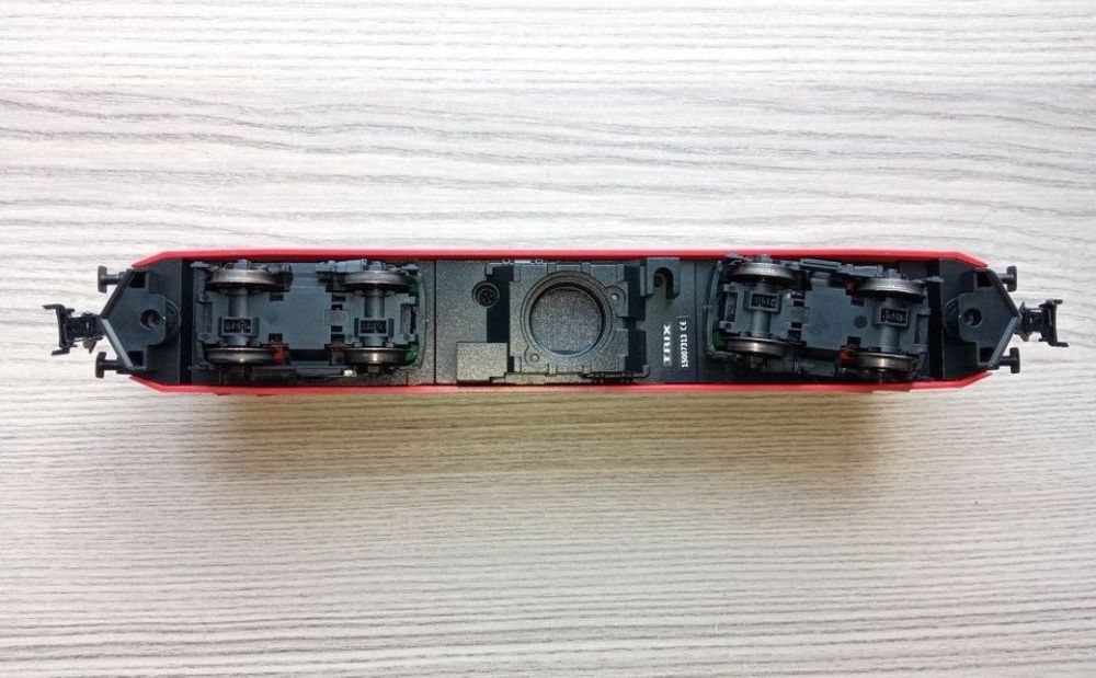 Trix Locomotiva digitala BR 185 digitala scara HO 

Tracțiune integral