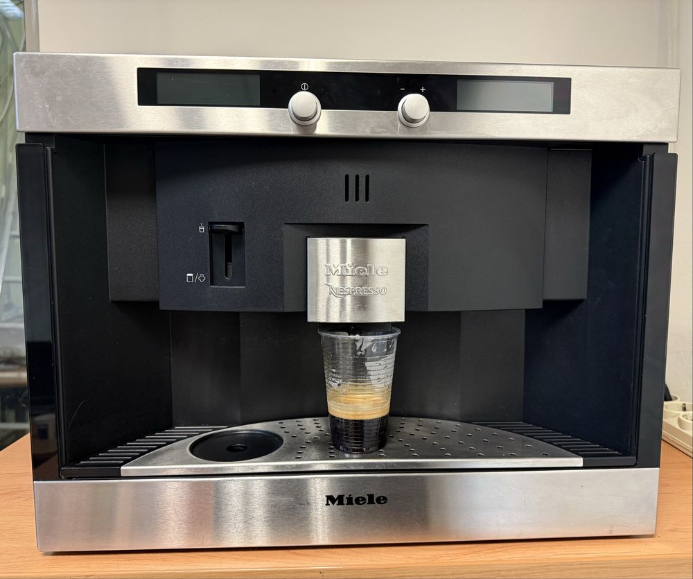 Кафеавтомат Miele CVA 2650 Nespresso