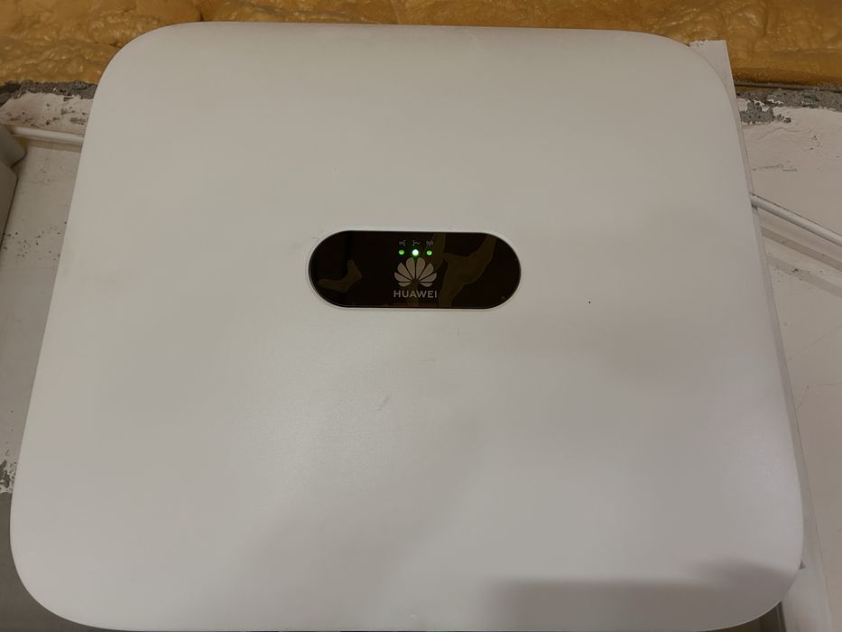 Vand invertor trifazic HUAWEI in garantie