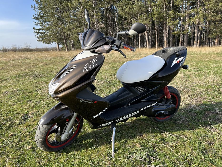 Yamaha Aerox 50cc Скутер