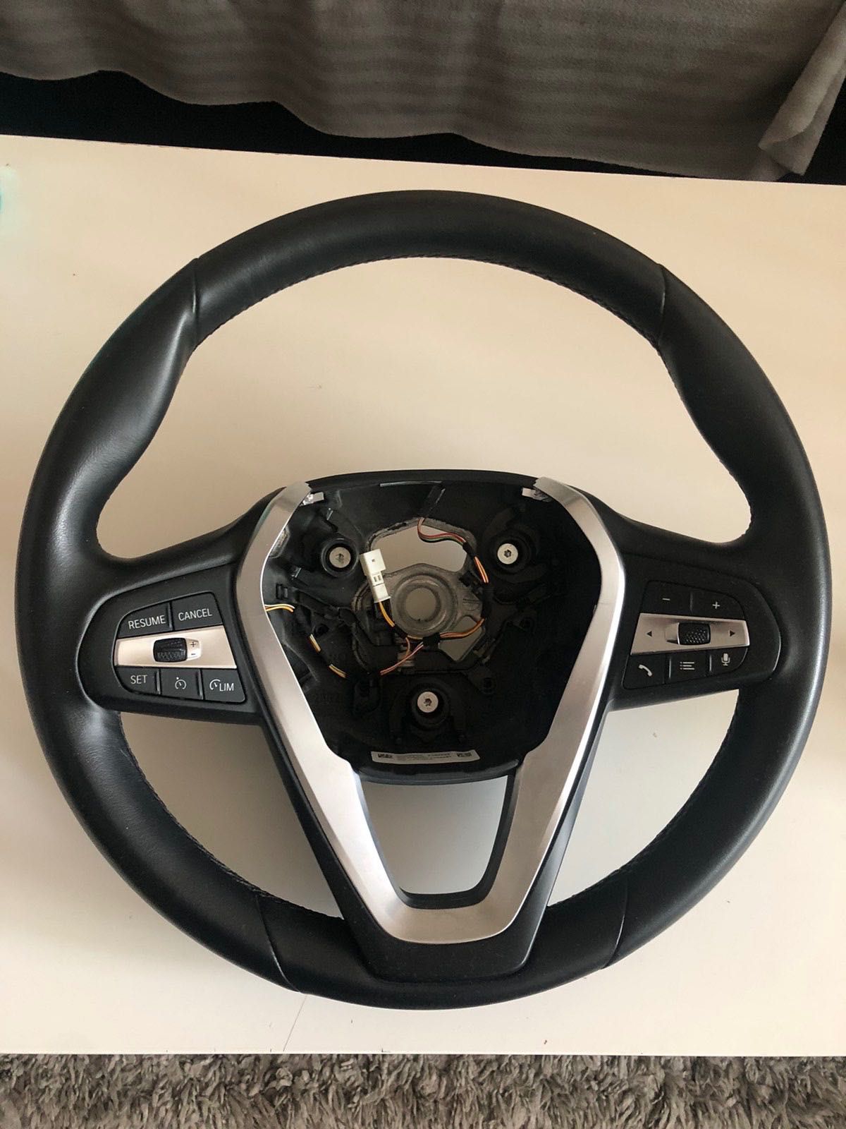 Мулти волан с AIRBAG от BMW G20 3 серия