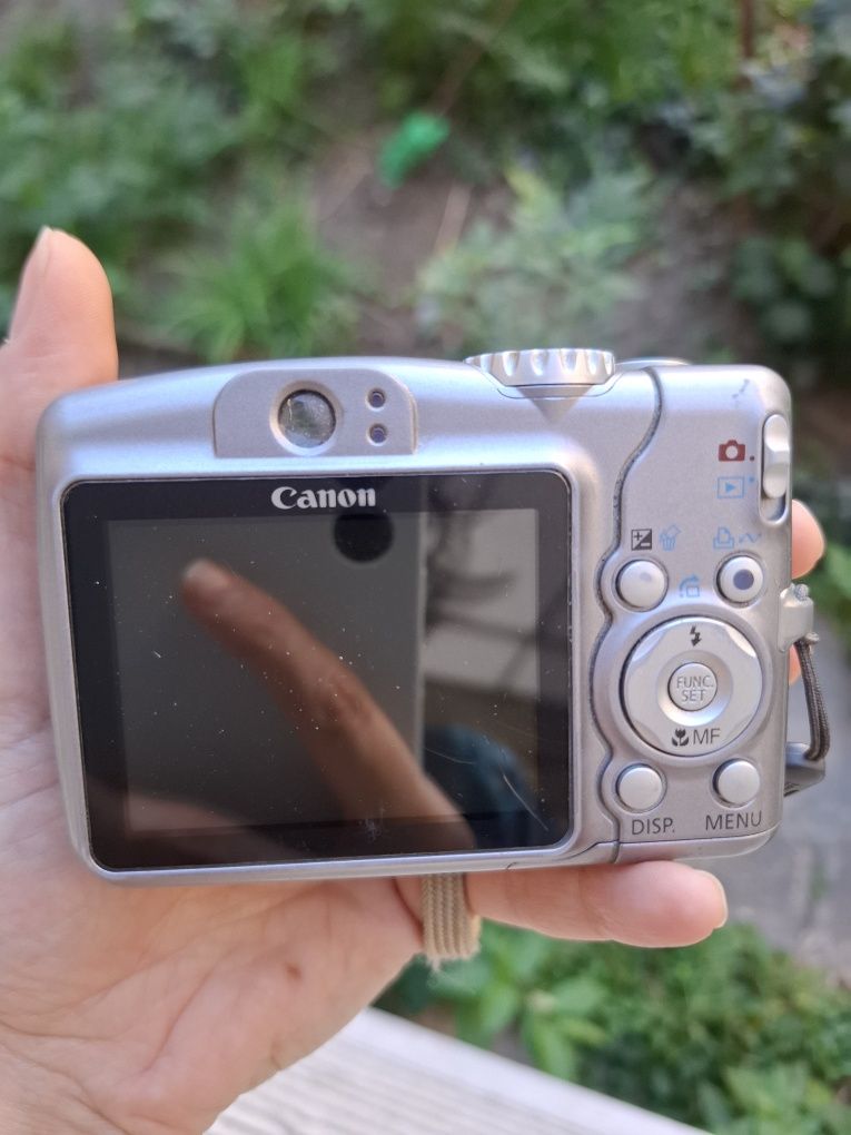 Компактен дигитален фотоапарат CANON Powershot A710
