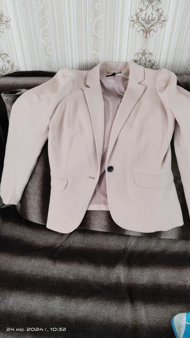 Продам пиджак 44-46 размера