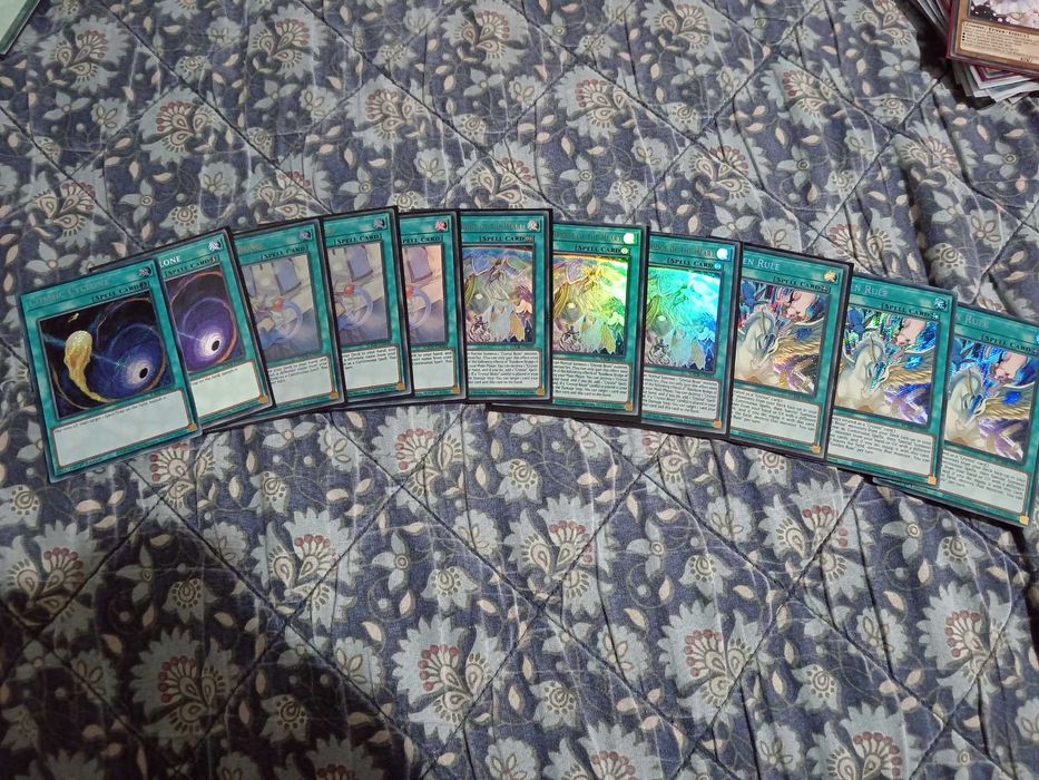 Карти Yu-gi-oh crystal beast deck