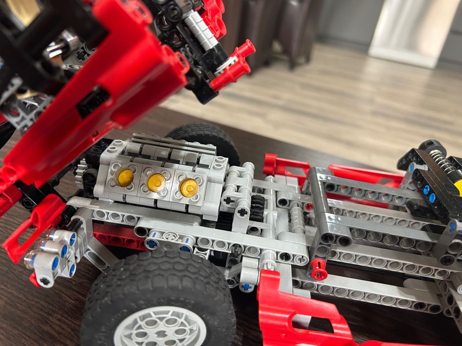 Lego Technic- 8436 Truck