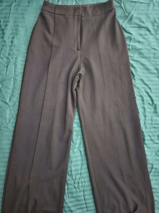 Елегантен панталон с висока талия Zara