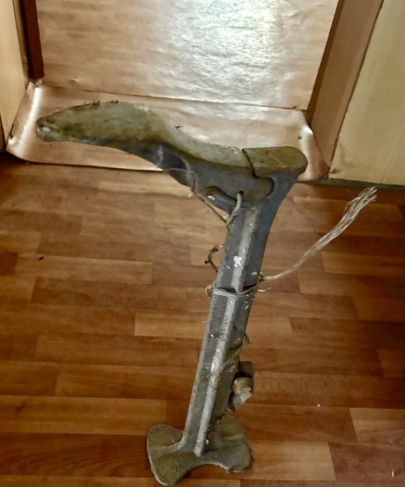 Винтажная металлическая колодка-подставка для ремонта обуви