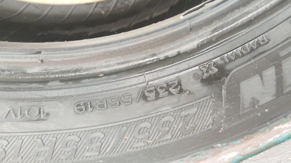 Продам шины 235/55/19 и 245/55/19