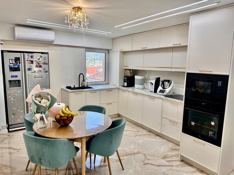 Vand aparatament central modern