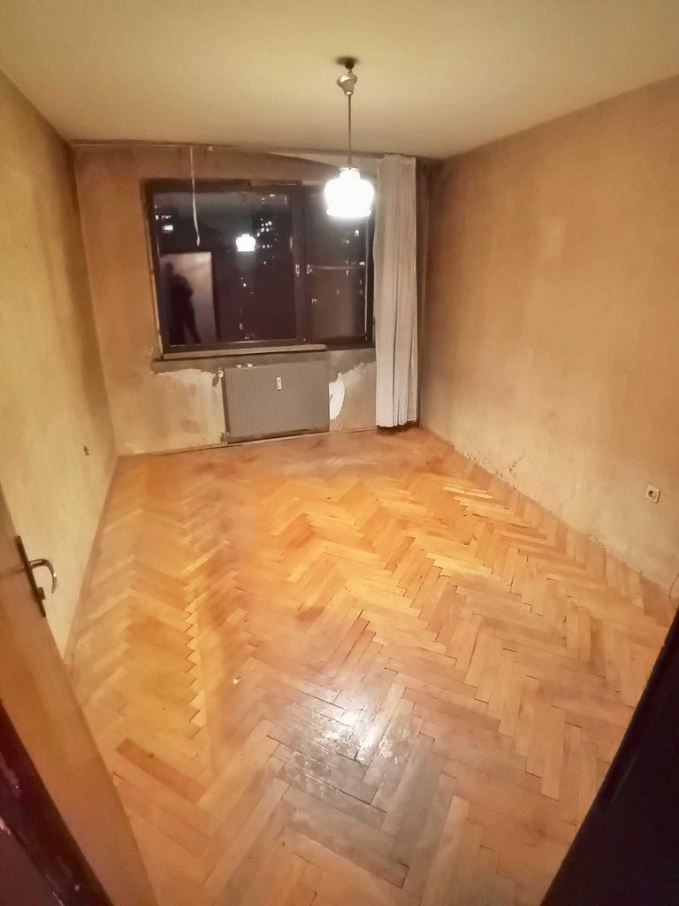Продава се Тристаен апартамент в София, Света Троица - 100 кв.м за 2350 €/кв.м - Снимка #4