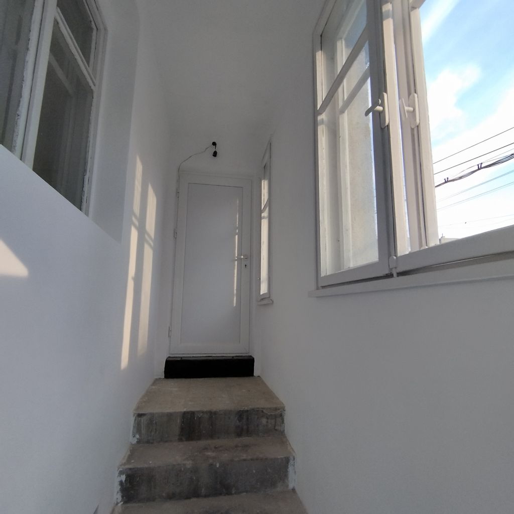 Продава се Къща в Лом - 86 кв.м за 475 €/кв.м - Снимка #4