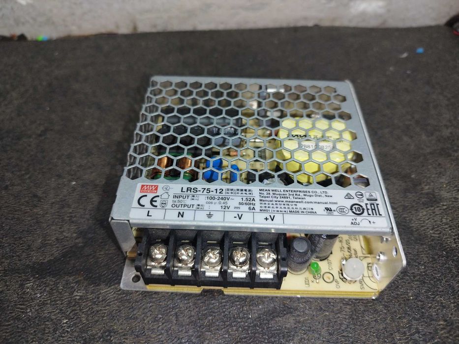 Diferite modele sursa comutatie 5 si 12 Volti
