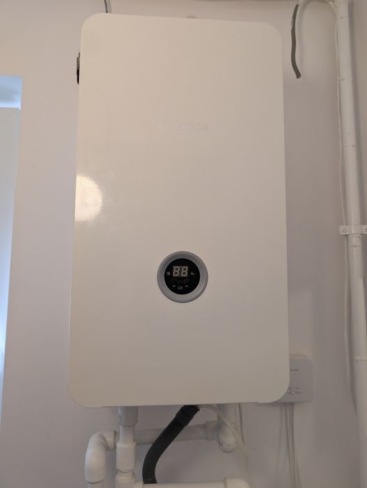 Centrala BOSCH tronic heat 3500 cu garanție