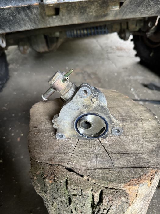 Pompa vacum Nissan Patrol Y61 3.0d zd30