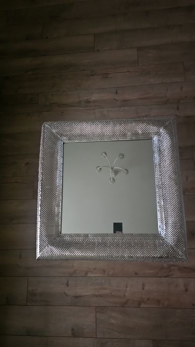 Masuta de cafea din metal si oglinda