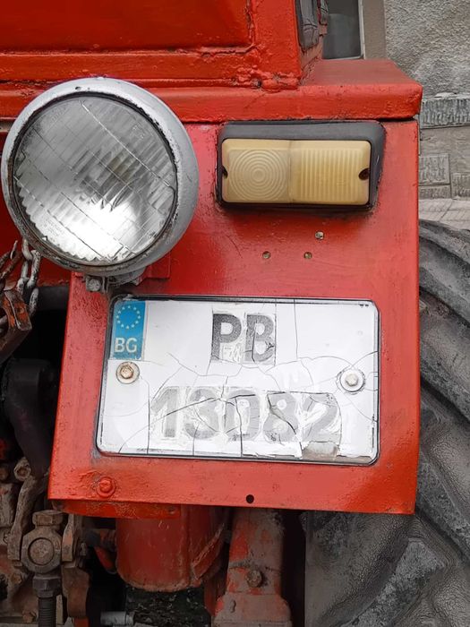 Трактор "Владимировец Т-25" (регистриран) + Селскостопански инвентар