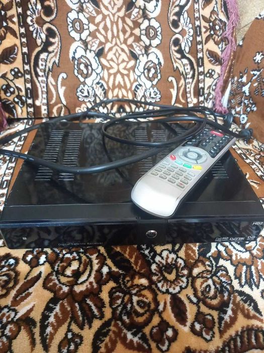 Спутниковый ресивер (тюнер)