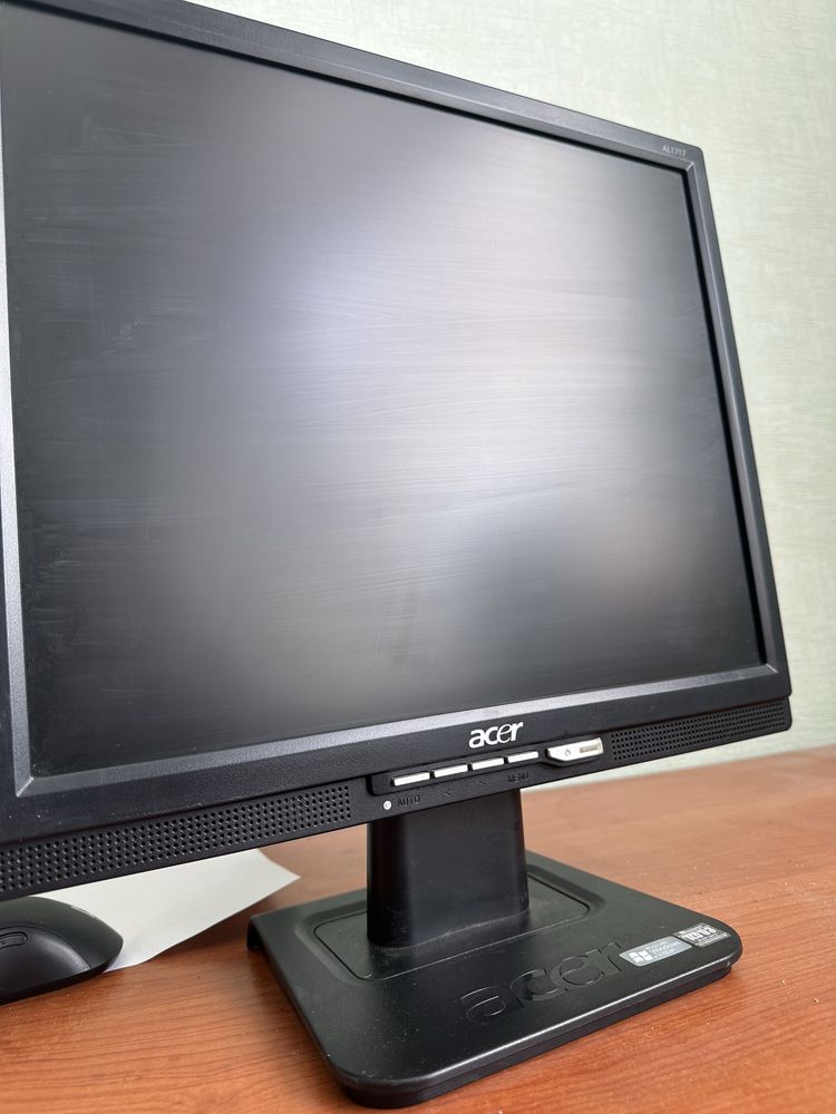 Монитор Acer (1280x1024)