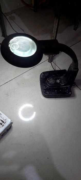 Светильники с  лупой