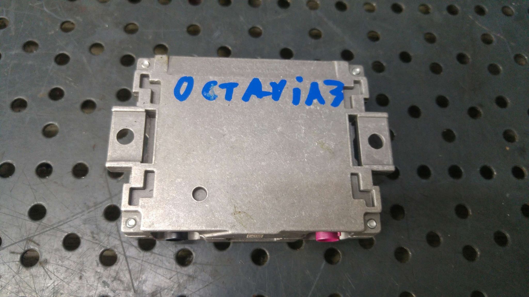Amplificator antena skoda octavia 3 5e3 nl3 nr3 4m0035456a 16400114