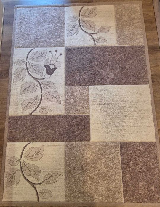 Килим - 170/250, без забележки.