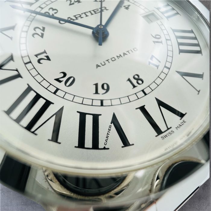 Cartier Ronde Solo мъжки часовник като нов