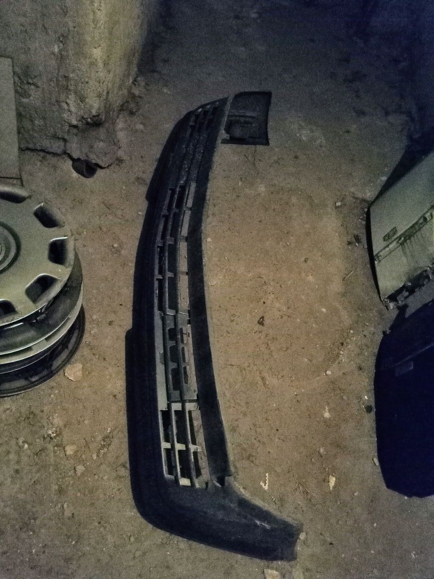 Части за Мерцедес 124 купе