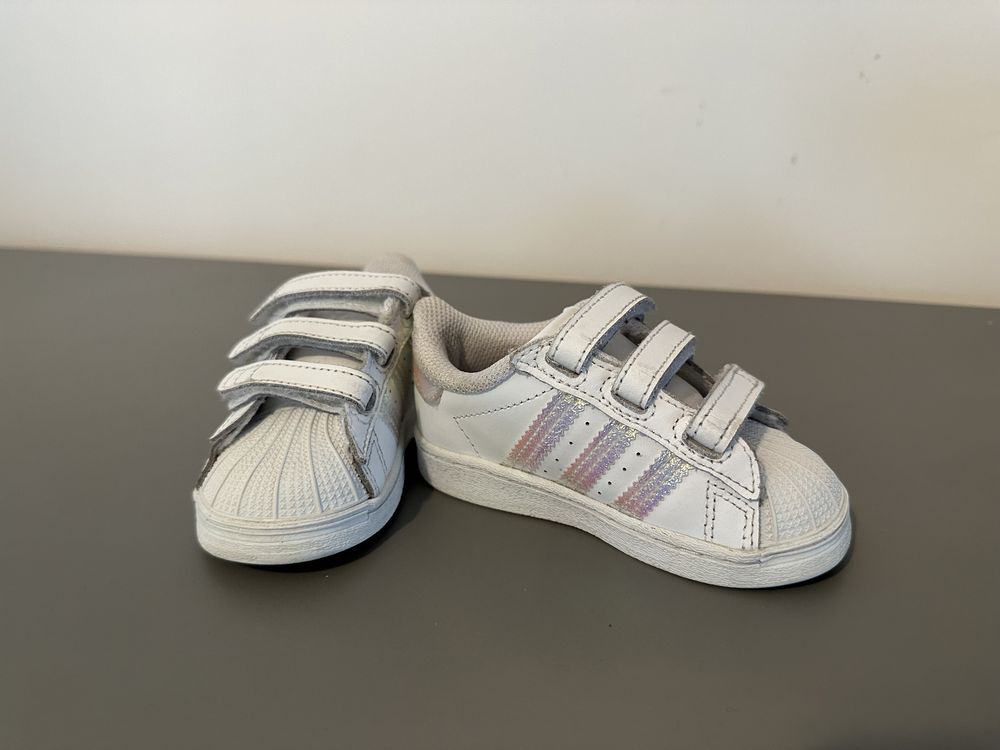 Pantofi sport Adidas Superstar Fetite marimea 21