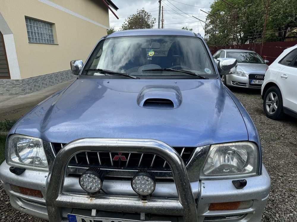 Mitsubshi l200 petricani neamt.