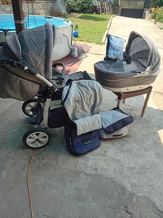 Детска количка .